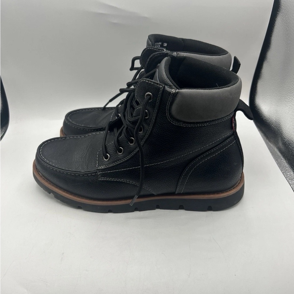 Levi's Dean Men's Black Leather Chukka Boots with Tan Contrast Sole - Picture 4 of 7